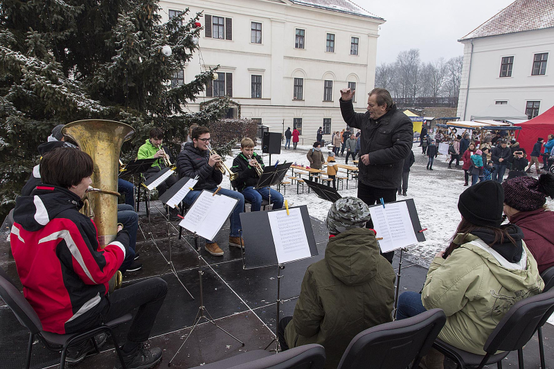 Vánoční vystoupení na Jarmarku Rosice 14. 12. 2019 (HO)